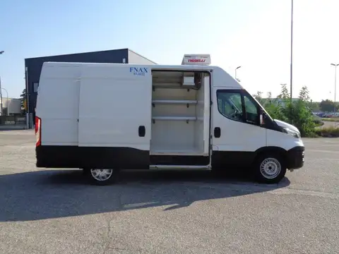 Usata IVECO Daily 35S13v 2.3 Hpt Plm-Ta Furgone Fnax Isotermico Diesel