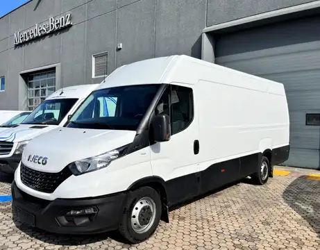 Usata IVECO Daily 35S16 Passo Lungo T.A. Diesel