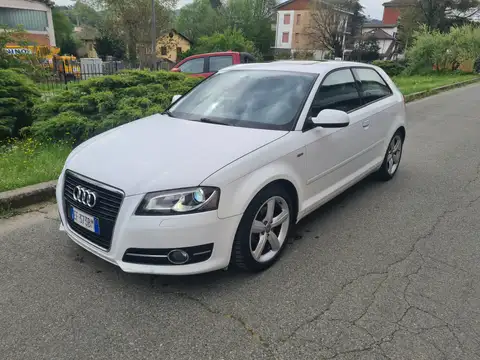 Usata AUDI A3 A3 1.6 Tdi S-Line Ambiente S-Tronic Diesel