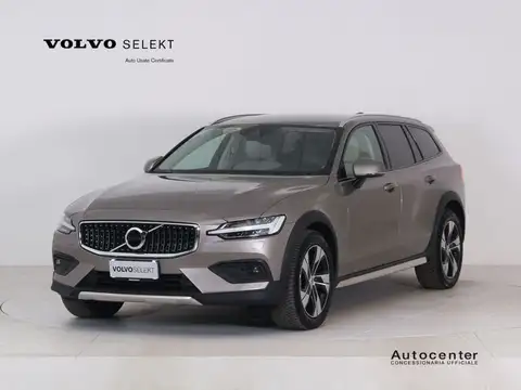 Usata VOLVO V60 Cross Country B4 (D) Awd Geartronic Business Pro Line Elettrica_Diesel