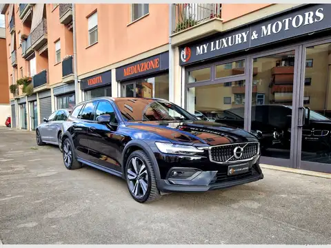 Usata VOLVO V60 Cross Country D4 Awd Geartronic Pro Diesel